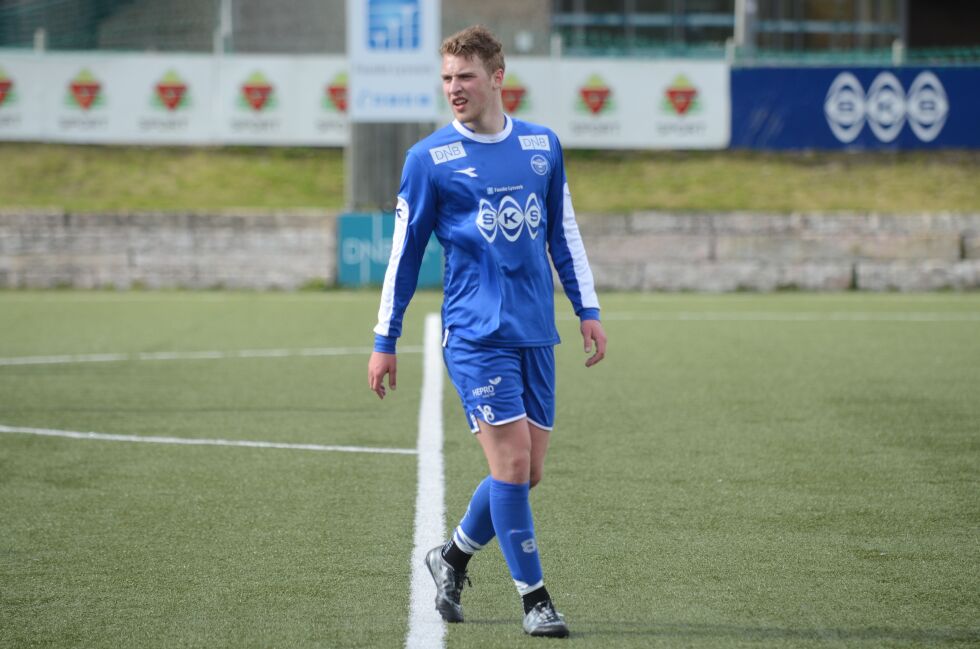Nok en gang scorer Emil Pettersen på Havfisk stadion.
 Foto: Espen Johansen