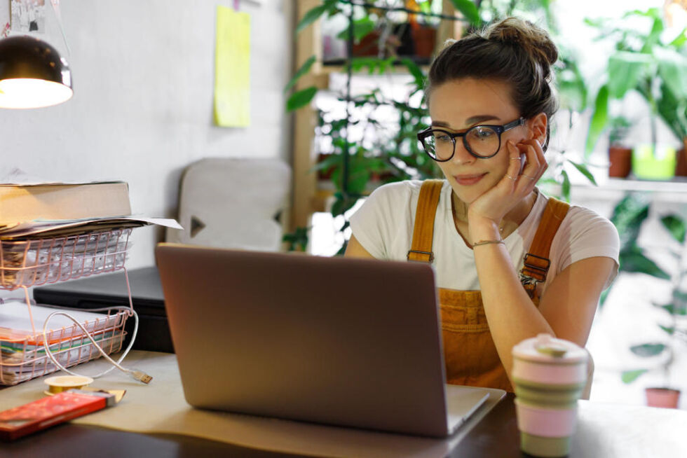 HJEMMEKONTOR: Fast hjemmekontorordning krever skriftlig avtale, selv om det bare gjelder én dag i uka.
 Foto: Shutterstock /