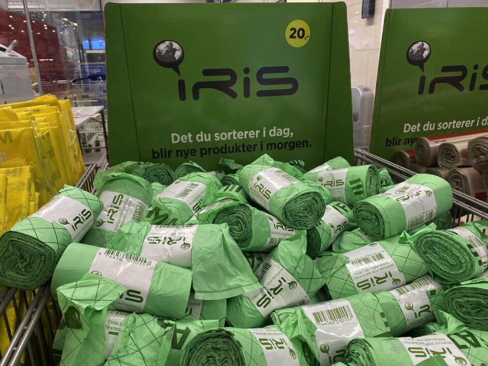 SPARER PENGER. Iris har innført pris på bioposer på 20 kroner per rull. For en husholdning betyr det en årlig utgift på 60-80 kroner som vil bidra positivt på renovasjonsgebyret.
 Foto: Arnt E. Pedersen, Iris