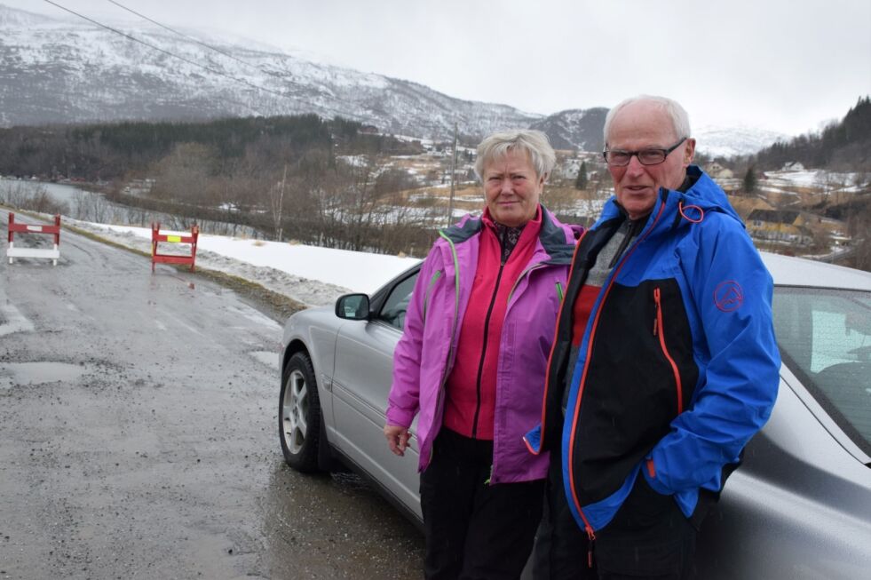 SNUDDE. Anne-Lise og Torger Hjemås fra Fauske skulle på påsketur til hytta i Buvika, men måtte snu fordi veien er stengt. Alle foto: Eva S. Winther