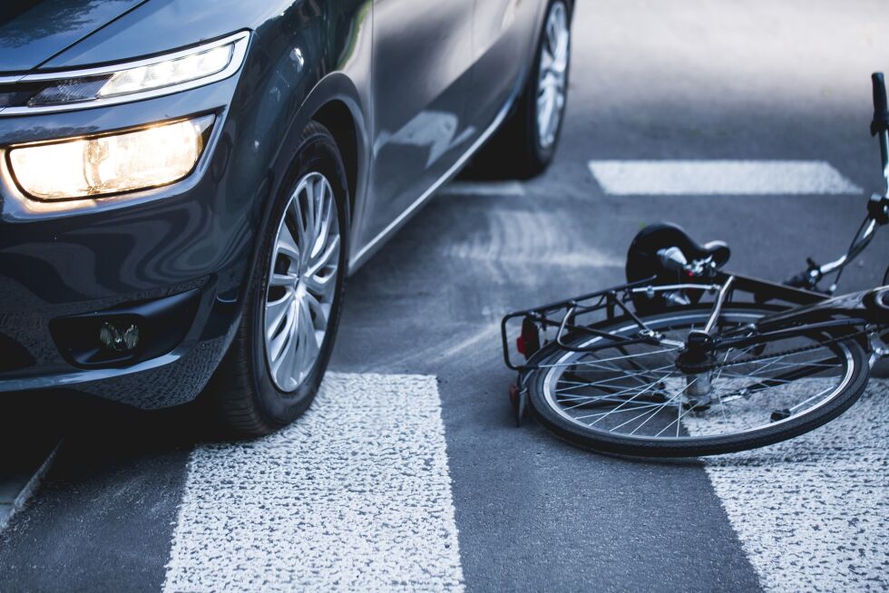Det finnes mange unnskyldninger for å sykle uten hjelm. Ingen av dem er gode.
 Foto: Shutterstock