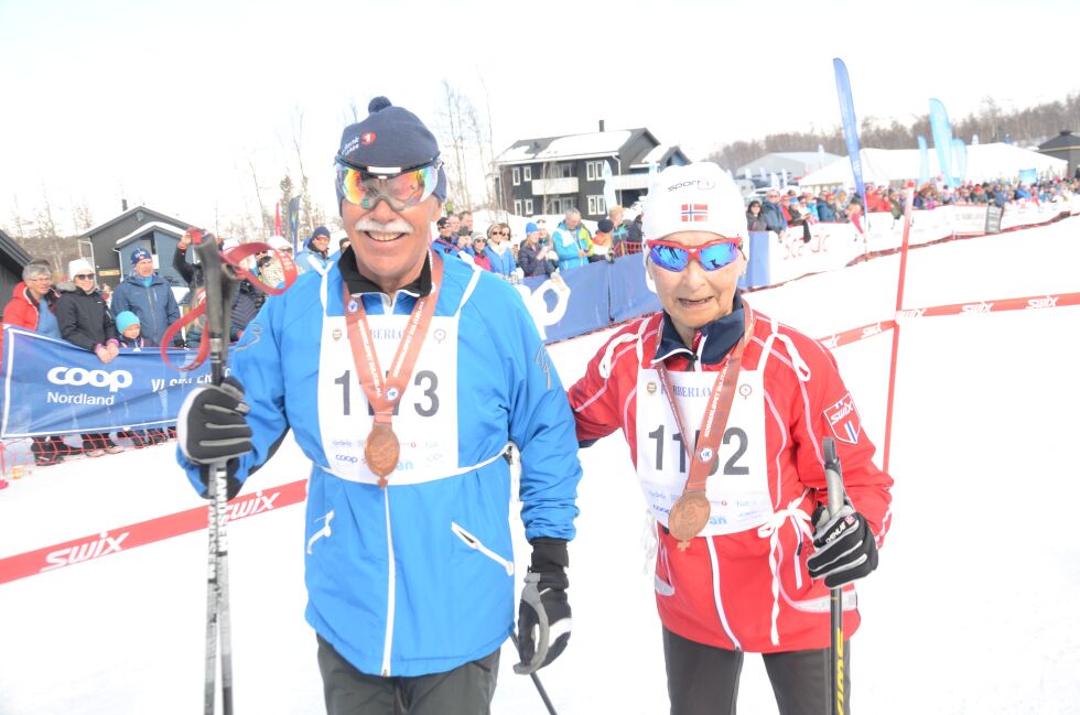 Ansgar Pettersen og Ida Salbakk imponerte nok en gang i skisporet. Han gikk Kobberløpet for 49. gang, hun sitt 43.
 Foto: Espen Johansen
