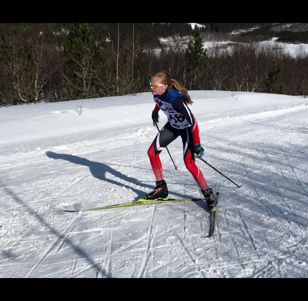 VANT. Marte Alstad-Larsen gikk til topps i sin klasse, Jenter 14 år, i Skjerstad-sprinten. Foto: Fauske IL ski.