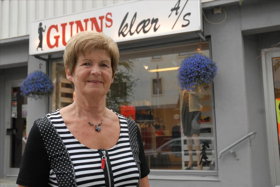 HISTORIE. Butikken Gunns klær i Storgata stenger døra for godt i løpet av høsten. Det er 17 år siden Gunn Mari Martinussen startet opp forretningen. Foto: Maria Trondsen