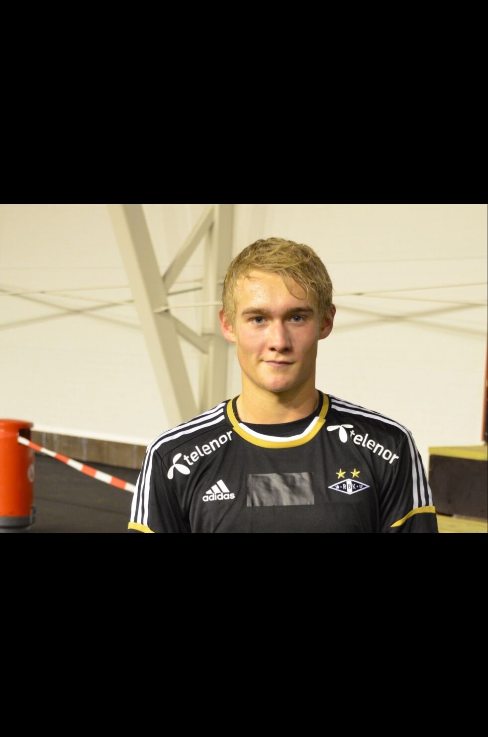 DEBUTEN UNNAGJORT. Per-Magnus Steiring fikk en halvtime for Rosenborgs A-lag i treningskampen mot Kristiansund torsdag, og kom godt fra debuten. Begge foto: Marius Dahl