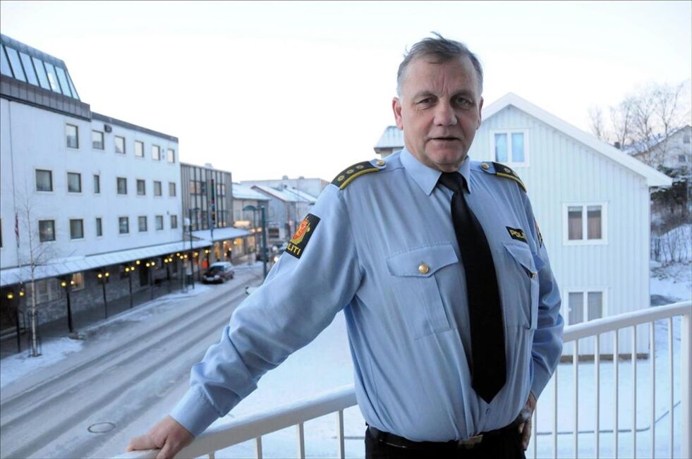 PÅ JOBB. Lensmann i Fauske og Sørfold, Petter Grønås, får ikke sett Arctic Race fra politibalkongen, men skal være vakt i den første rundkjøringa kommer til i Fauske. Arkivfoto: Frida Kalbakk