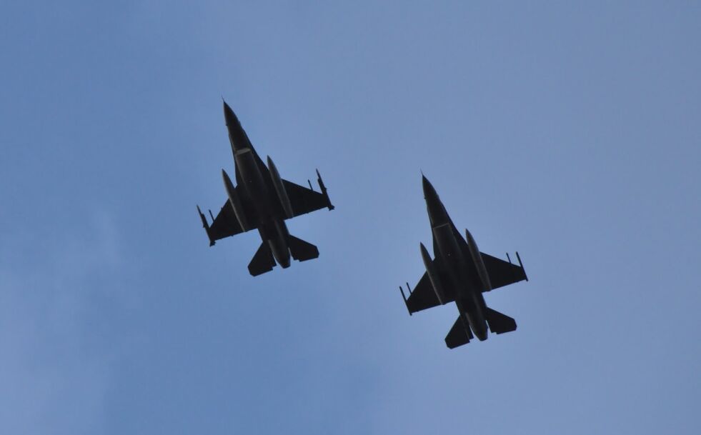 Klokken 11, 8. mai, vil det være formasjonsflyging over Fauske sentrum med F-16.