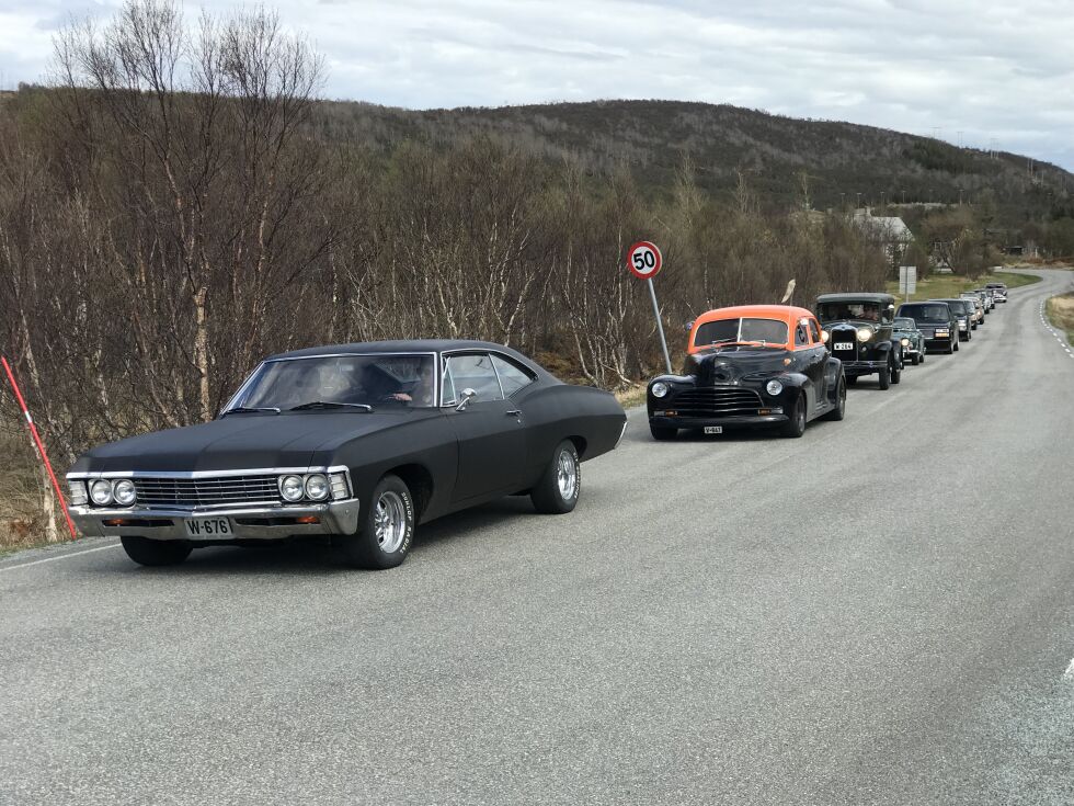 FULL RULLE. Amerikanerne er her på vei mot Saltstraumen. Foto: Victoria Finstad