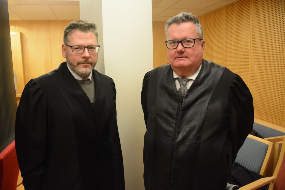 FORSVARERE. Tor Haug (t.h.) og Trond-Ivan Blomsø er forsvarere til foreldreparet som nå er dømt i saken.
 Foto: Helge Simonsen