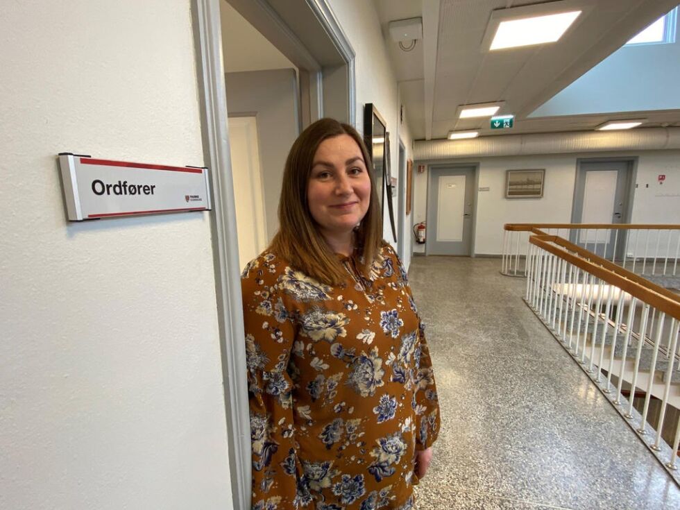 Ordfører i Fauske, Marlen Rendall Berg (Sp), håper at de får med seg flere partier på å bevilge mer penger til Sjunkhatten folkehøgskole i statsbudsjettet.
 Foto: Helge Simonsen