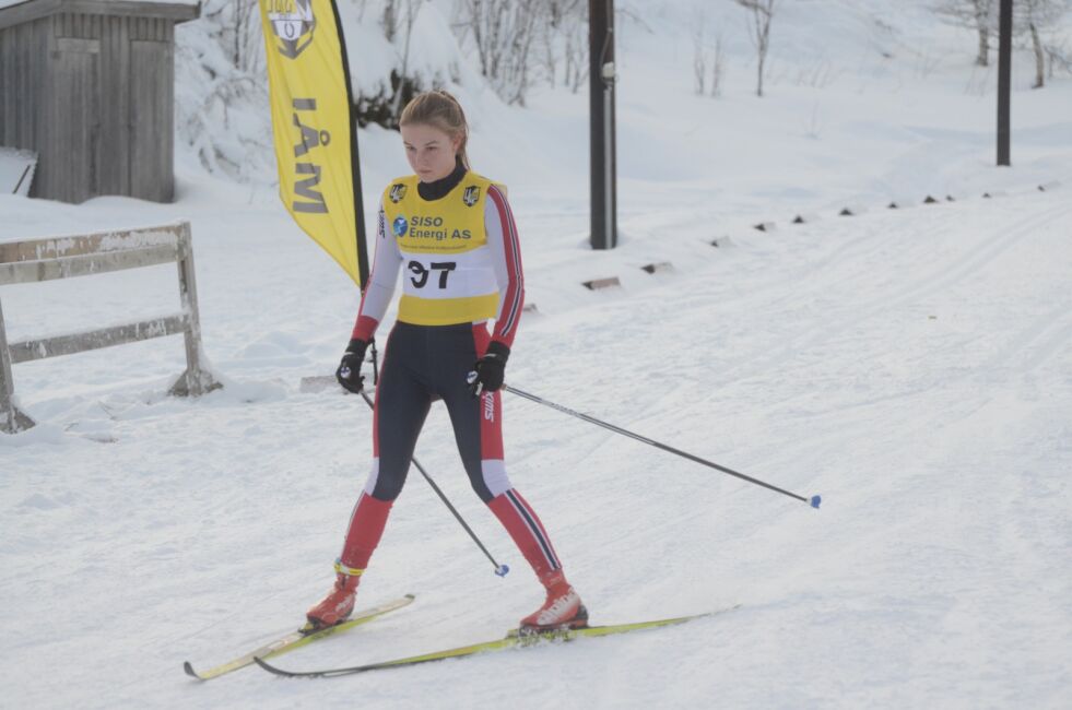 Marie Risvoll Amundsen ble kretsmester på Seljeåsen skistadion lørdag. Hun vant med over tre minutter til nummer to, og var bare minuttet bak senioren Ingrid Mathisen etter 10 kilometer.
 Foto: Espen Johansen