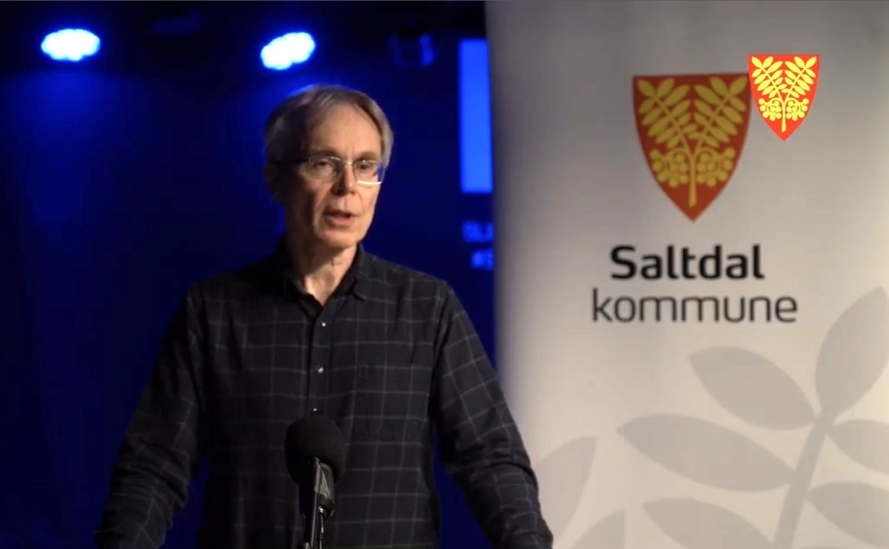 Kommuneoverlege Kjell Gunnar Skodvin sier at saltdalingene nå må venne seg til å leve med pandemien og at mange må regne med å bli smittet.
 Foto: Skjermdump