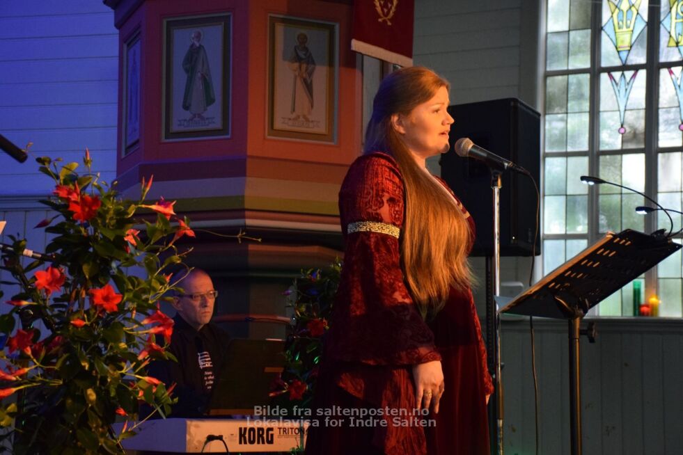 Under Kraftfestivalen i 2016 hadde Siv Oda Hagerupsen konsert i Røsvik kirke. Søndag er hun tilbake sammen med andre lokale musikere.
 Foto: Eva S. Winther