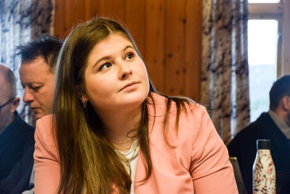 YNGST. 22 år gamle Tora Wårheim Johansen er yngste kommunestyrerepresentant i Saltdal. Hun er glad for mulighet til å bli hørt.
 Foto: Tarjei Abelsen