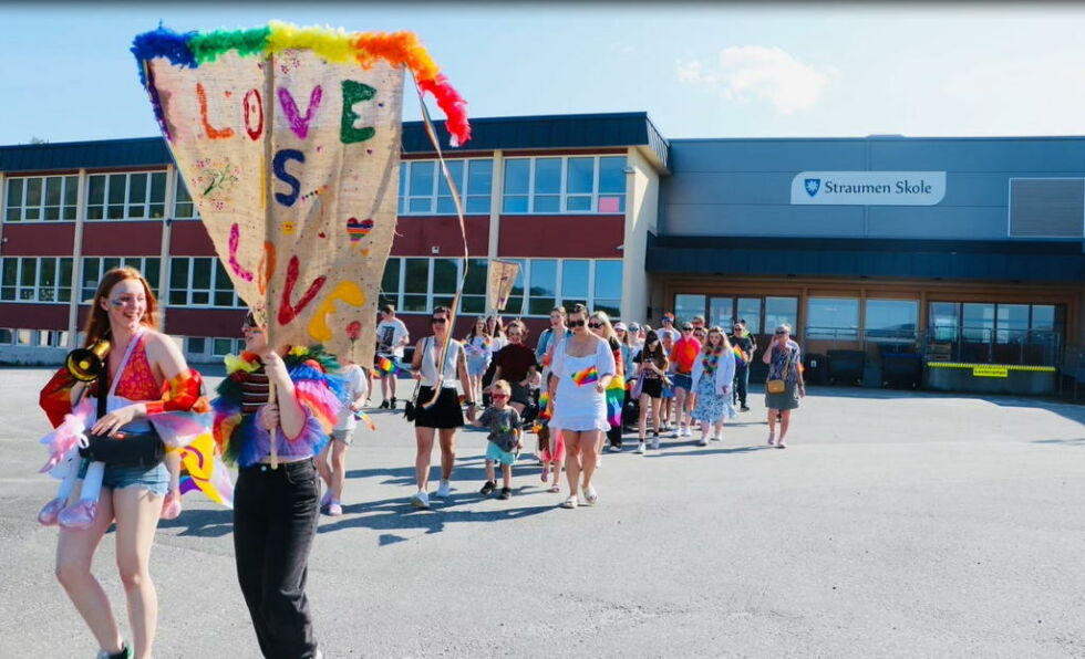 NY PARADE. I fjor ble den første Pride-paraden arrangert i Sørfold. Nå blir det nytt arrangement på Straumen 15. juni.
 Foto: Jenny Edvardsen Thuv