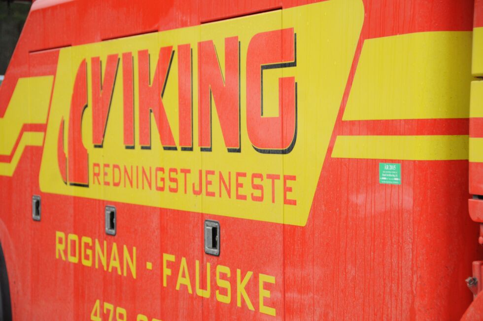 Bilberging måtte til da et vogntog fikk problemer i Sørfold onsdag.
 Foto: Ina Sand Solli