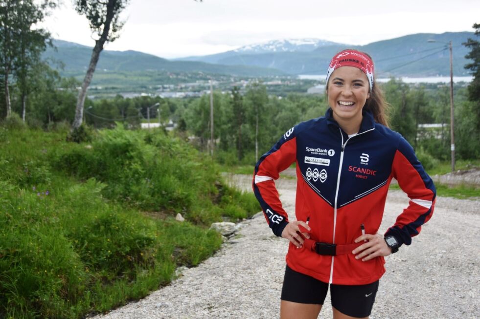 FLYTTET. I sommer gjorde Ingrid Mathisen løpetreningen hjemme på Fauske. Nå har skitalentet flyttet til Tromsø, og sier at hun er kommet godt inn i skimiljøet der. Foto: Sylvia Bredal