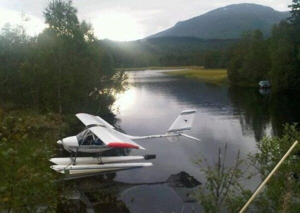 To menn fra Indre Salten omkom i flystyrt - lette etter reinsdyr i mikrofly
