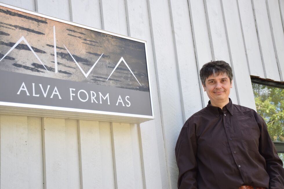 Geir Anders Hætta Berg i Alva Form AS kan få hjelp til å kjøpe opp et lagerrest med materialer.
 Foto: Eva S. Winther