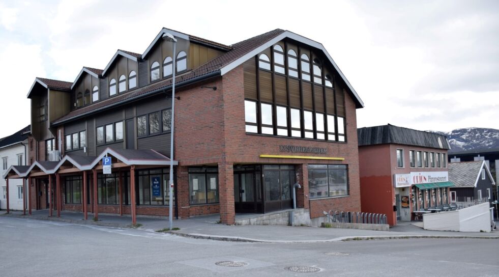 SKAL INN. Fauske kommune kjøpte Lysverkgården i Fauske sentrum, slik at Familiens Hus kan flytte inn der. Foto: Frida Kalbakk
