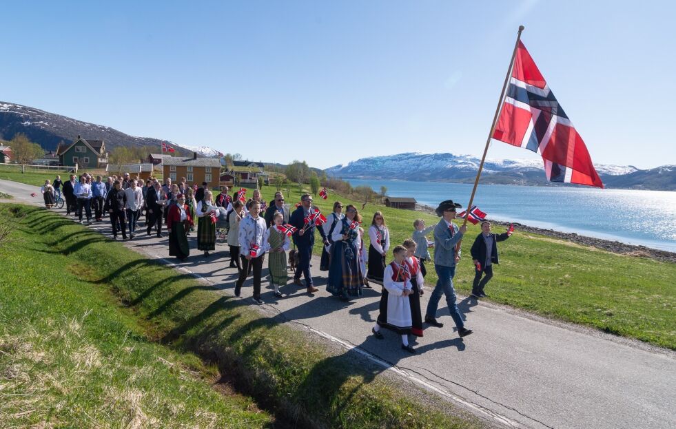 STRØKSNES. Slik ble 17. mai feiret på Strøksnes i fjor.
 Foto: Lars-Magnus Kvamme.
