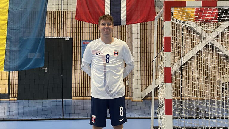 MERSMAK. Spill for landslaget gjør at Richard Johansen Halvorsen vil satse mer på futsal. Nå håper han å flytte til Trondheim for å spille for Utleira.
 Foto: NFF