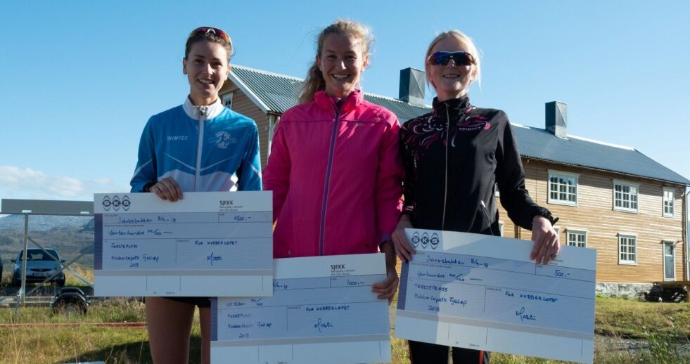 DAMER. Her er topp tre i dameklassen i Kobberløpet sitt fjelløp. 1. Trine Larsen, Bodø Bauta, 2. Kristine Rindahl Bodø, 3. Camilla Lundli, Fauske.