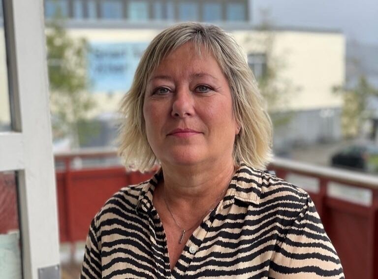 UTÅLMODIG. Daglig leder i Fauske Næringsforum, Trine Stenvold mener at det er på tide at Sjunkhatten Folkehøgskole prioriteres.