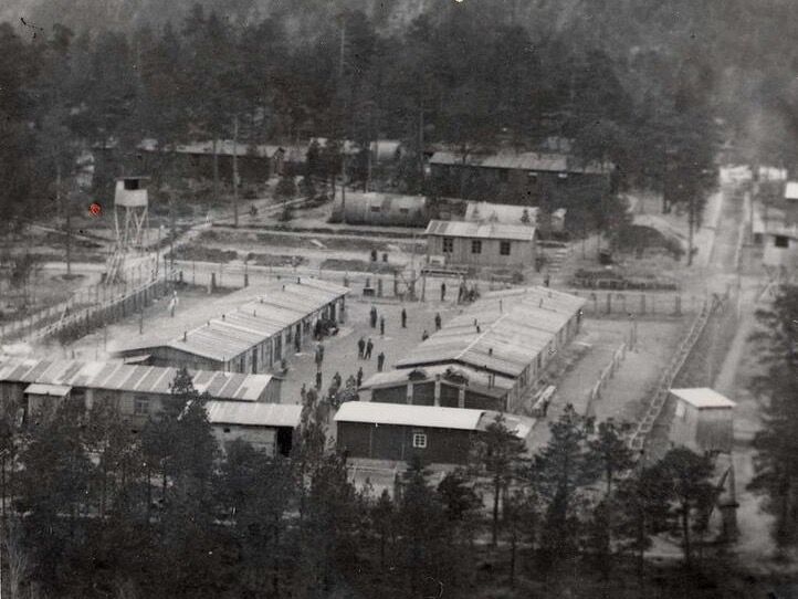 FRA KRIGEN. Oversiktsbilde for Botn krigsfangeleir. I dag er det en jugoslavisk og en tysk krigskirkegård på dette stedet. Foto: Blodveimuseet
 Foto: Blodveimuseet
