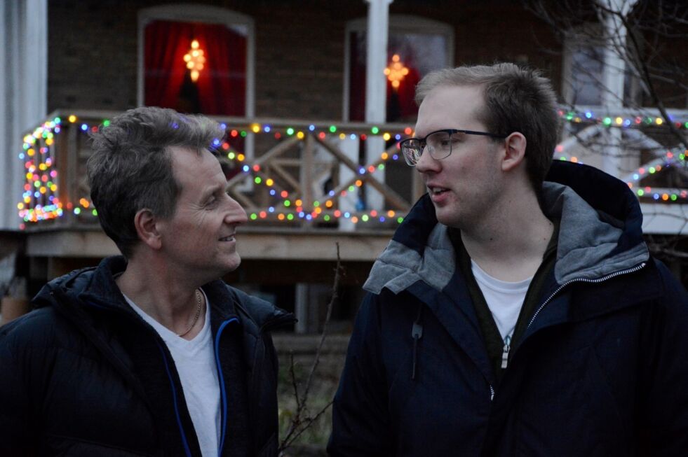 GIR UT JULELÅT. John Kristian Karlsen (t.v.) og Andreas Kopland Berger gir fredag ut noe så sjeldent som en helt ny julesang.