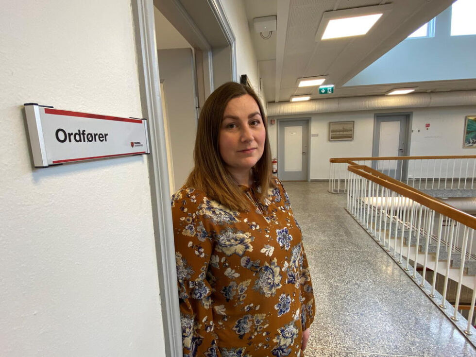 AVVENTER. Ordfører i Fauske, Marlen Rendall Berg, sier de skal han en ordetlig prosess i saken om konsekvensutredning av vindmøllepark.
 Foto: Foto: Helge Simonsen