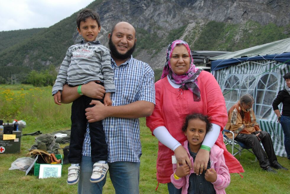 PÅ TV. Den egyptiske familien Okasha-Shaban er ifølge NRK de første innvandrerne i Beiarn. Torsdag kveld kommer de på tv i NRKs programserie Sommerfugler i vinterland.
 Foto: Maria Trondsen