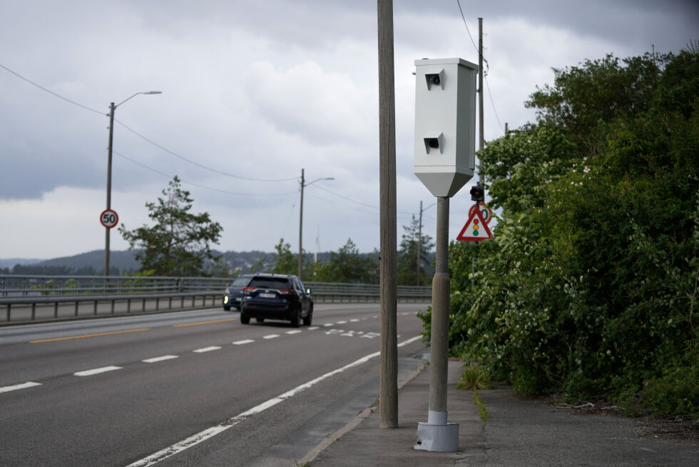 Over 42.000 bilførere fikk forenklet forelegg etter å ha passert en fotoboks de første seks månedene av året. 
Foto: Terje Bendiksby / NTB