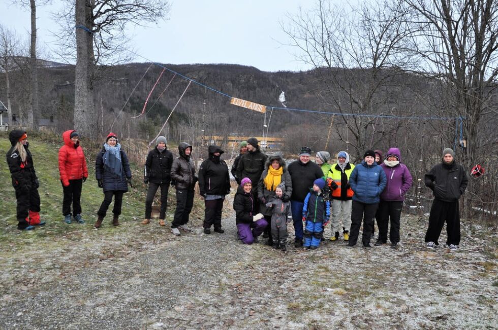 I FJOR. De første er klare for å ta fatt på vandringen Elvelangs i Misvær i 2018.
 Foto: Lars Olav Handeland