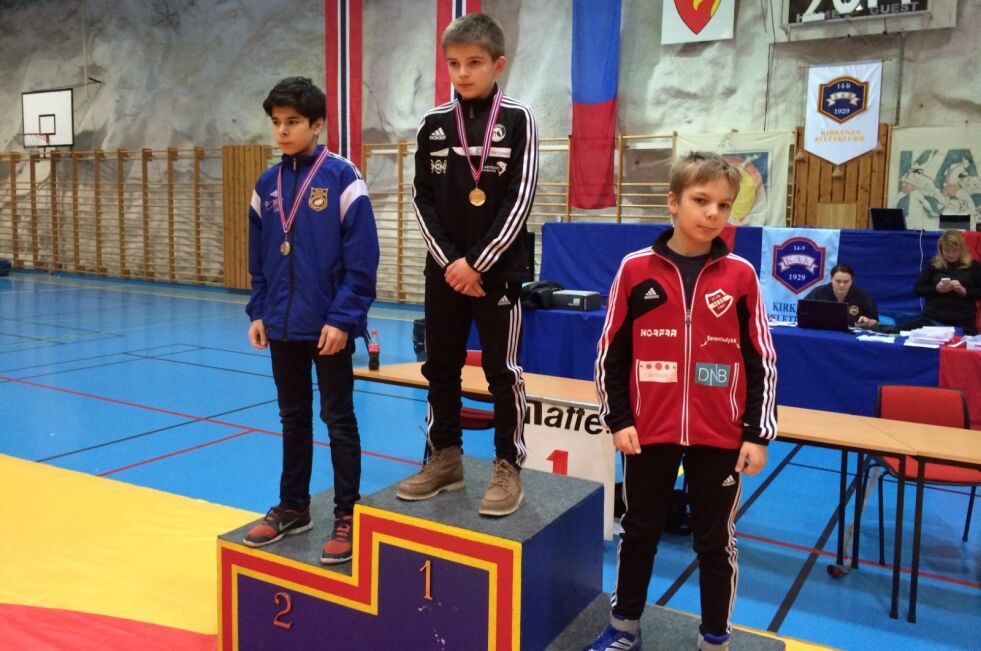TIL TOPPS. Isak Bø Rørnes var suverent best i helgens åpne nordnorske mesterskap i bryting i Kirkenes. Foto: Fauske atletklubb