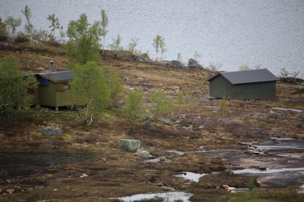 UTLEIEHYTTE. Olavsbu ligger ved Steinfjellvatnet i Sørfold, og er en av hyttene som leies ut gjennom en jeger- og fiskerforening.
 Foto: Rolf Arne Tønseth